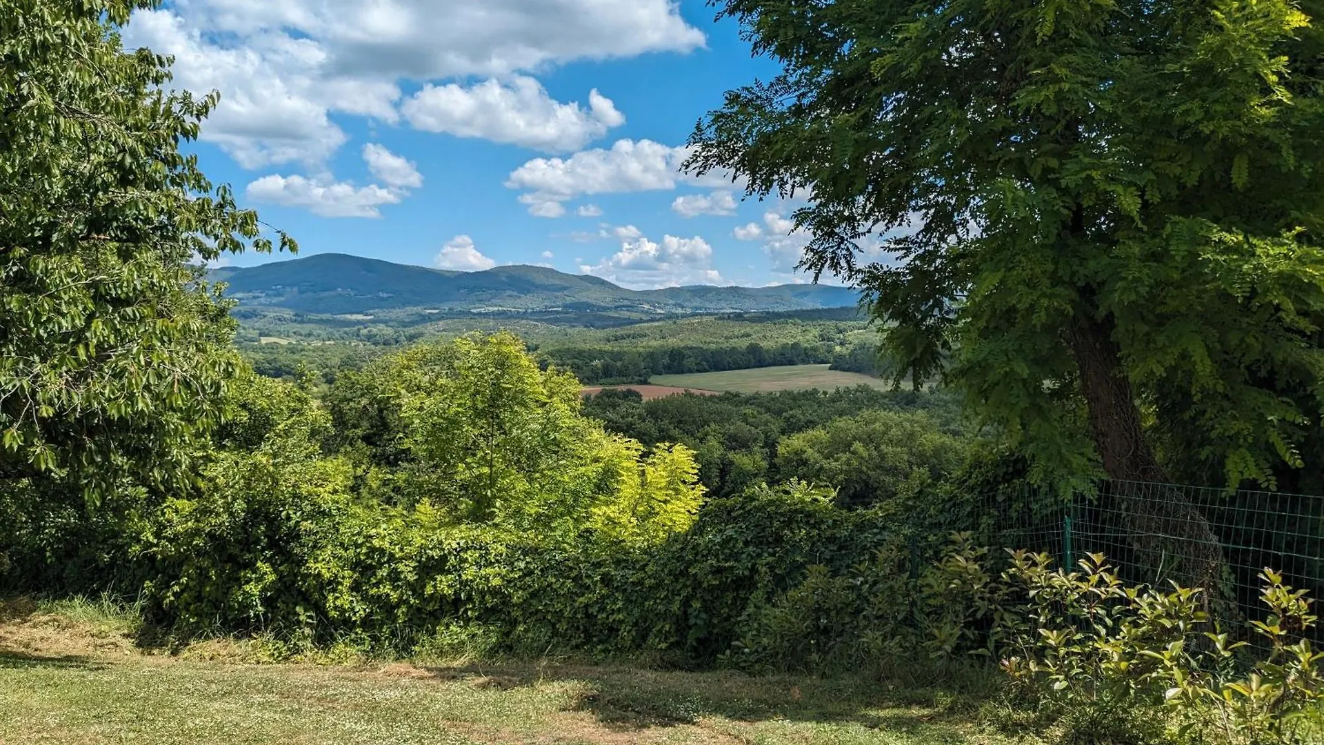 Agriturismo Le Ville Lano Italy